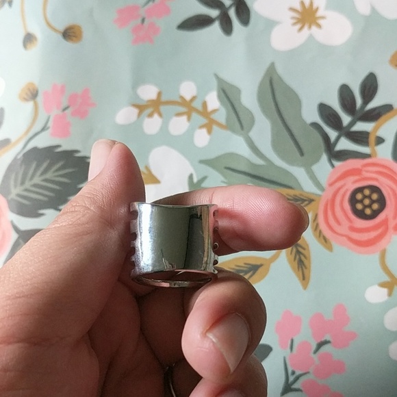 Silver layered nwot statement ring - Picture 2 of 4